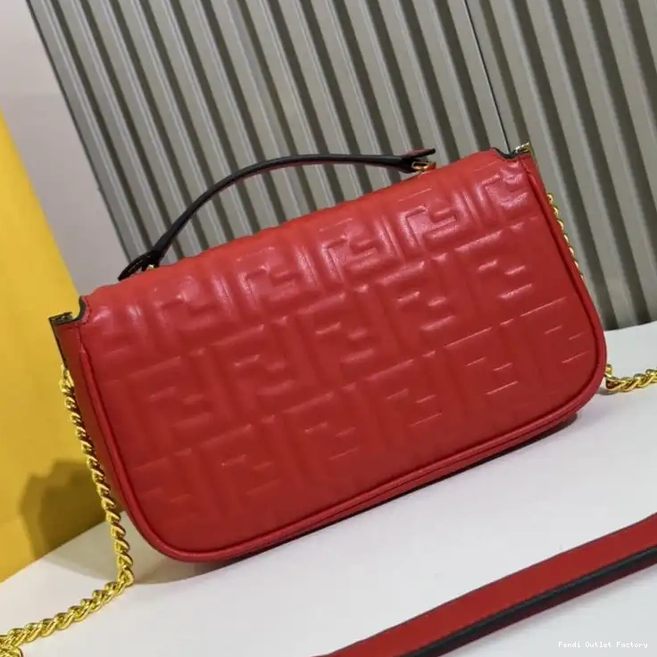Affordable HOT Motif Red Chain FF In Fendi Nappa Midi Leather Baguette Bag 0608
